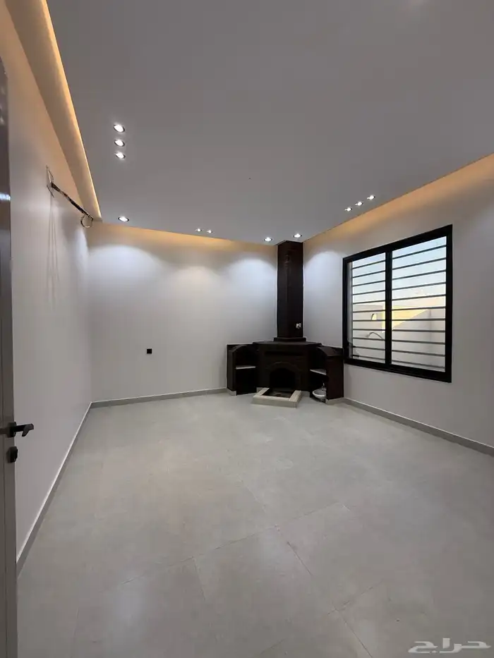 للبيع روف علوي بملحق تشطيب vip شمال حي الراقي 26