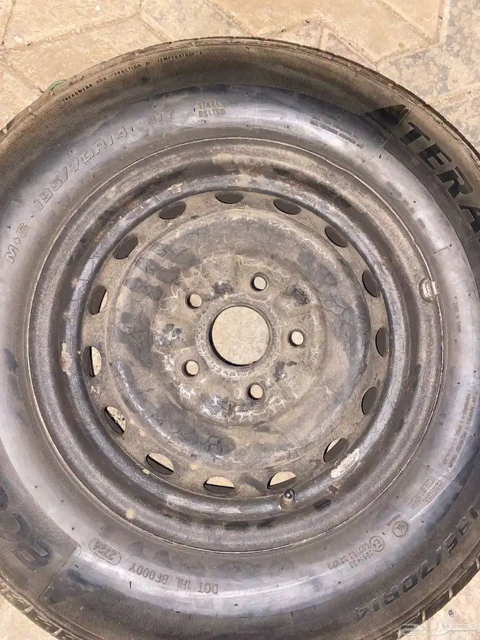 للبيع اربعه جنوط بدون الكفرات مقاس 14 تركب على الكرسيدا 1