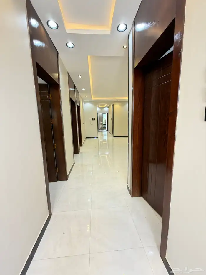 للبيع ارواف علوية وادوار أرضية حى الموسى موقع مميز 50