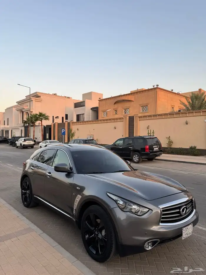 انفينتي qx70 2016 1