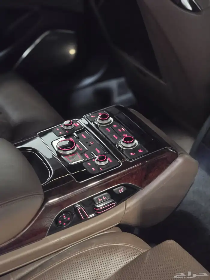 اودي A8-L موديل 2014 بحاله ممتازه 18