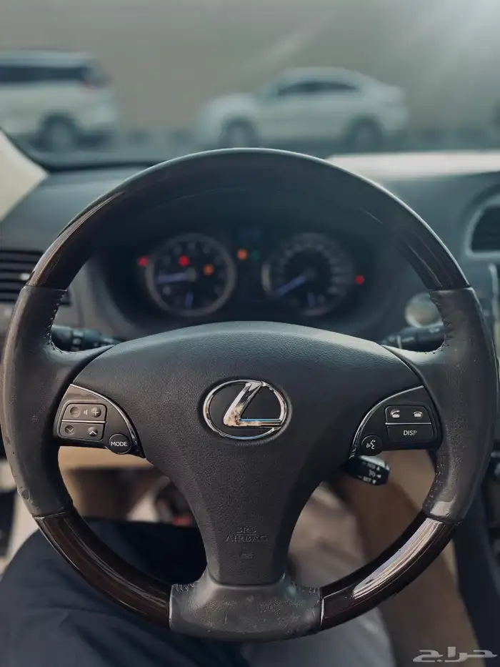 البيع لكزس es350 2012 فل كامل 10