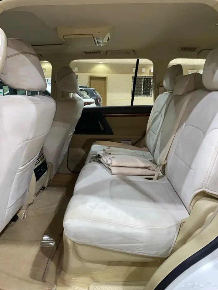 للبيع جيب جي اكس ار 2017 فل كامل عبداللطيف عداد 95 الف 12