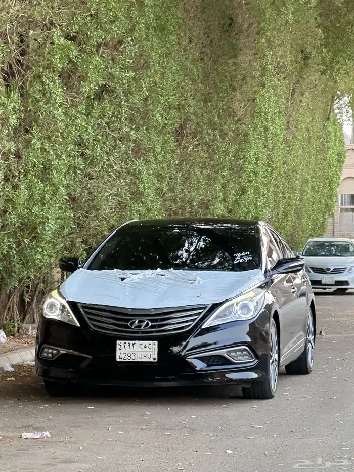 للبيع   أزيرا 2016 نظيفة ومعدلة بتعديلات خفيفة ومرتبة 13