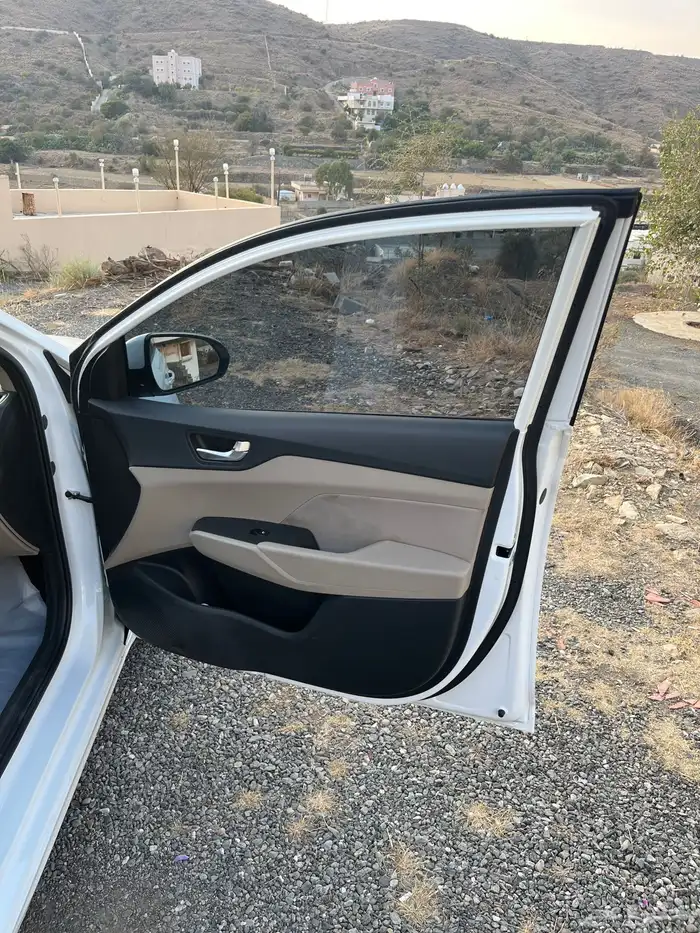 اكسنت 2023 للبيع 11