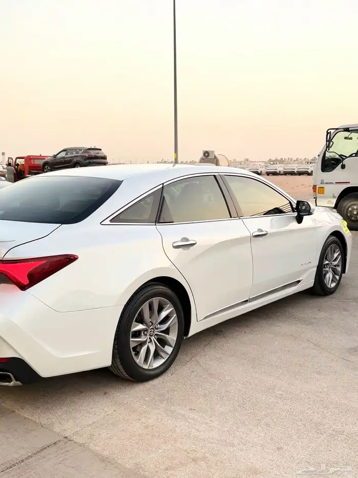 تويوتا افالون 2022 سعودي - تورنق عداد 86 الف كيلو فقط 4