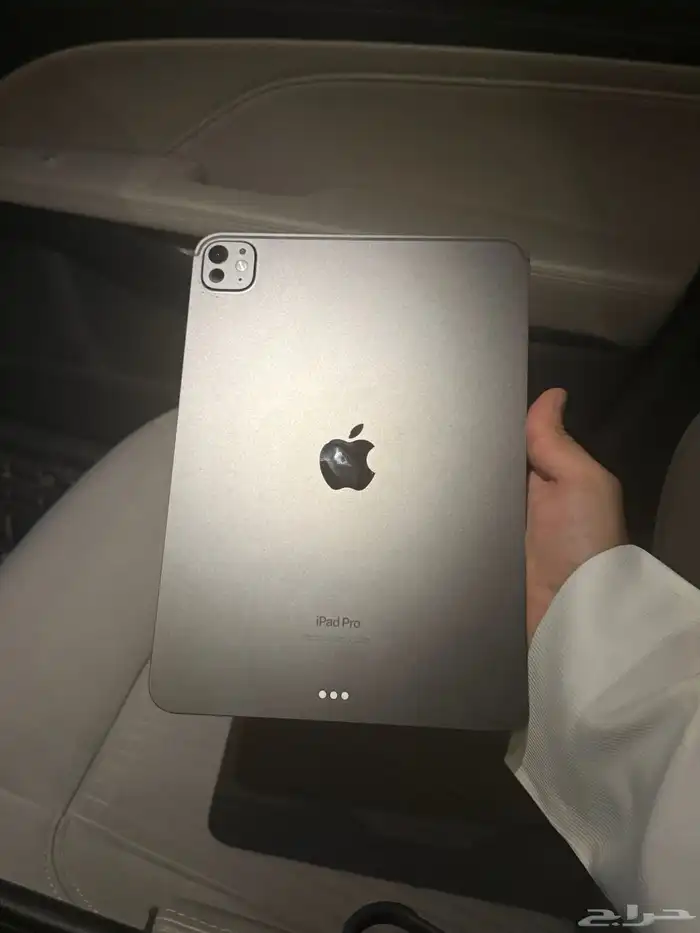 ايباد برو 2025 - 11 انش معالج M4 1