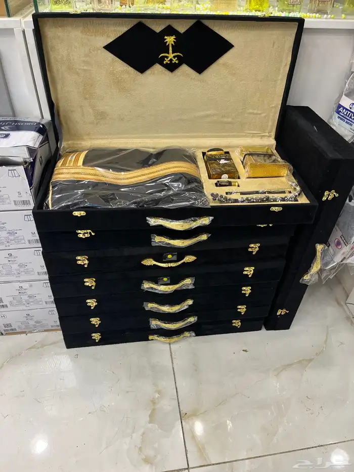 هدايا التخرج والمتقاعدين بكجات وسيوف وخناجر 1