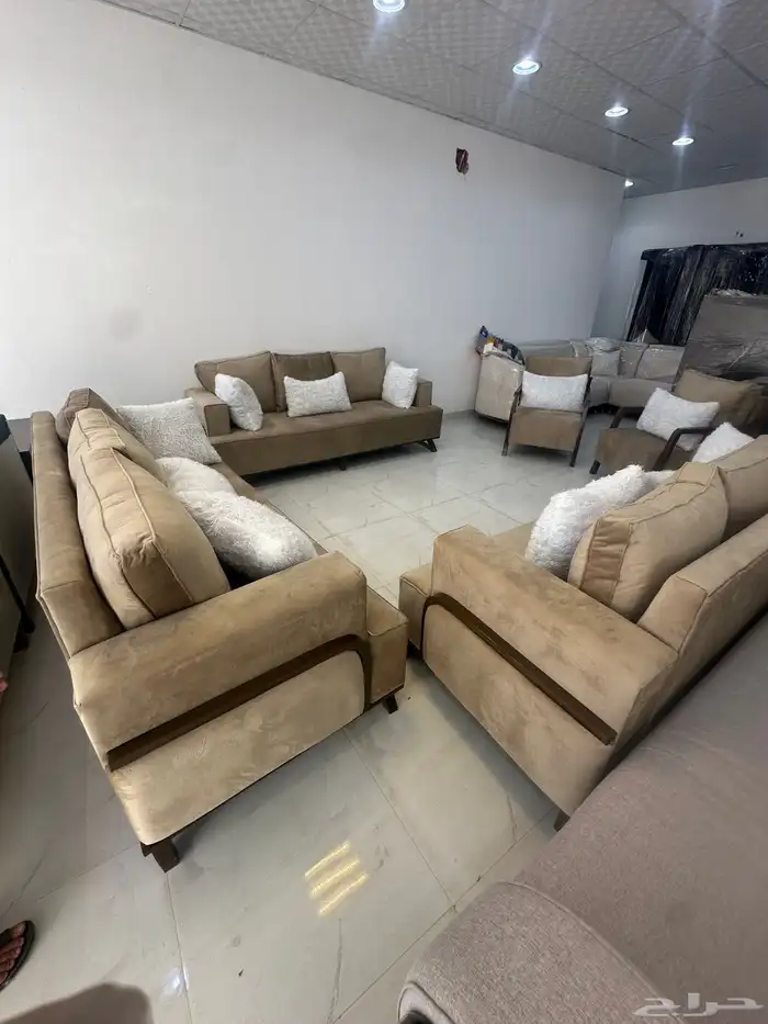 كنبات جاهزه. وتفصيل. حسب الطلب. سعر الطقم. 11نفر 1700 6