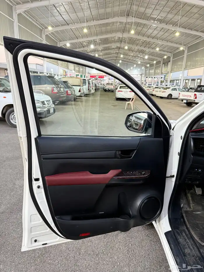 للبيع تويوتا هايلوكس 2018 12