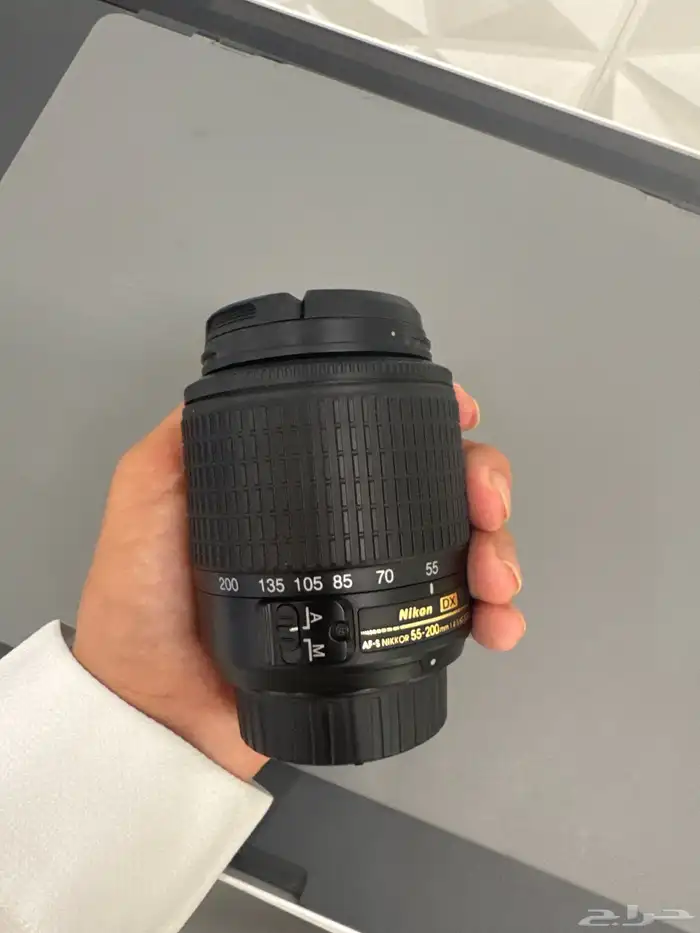 عدسة نيكون 55-200 2