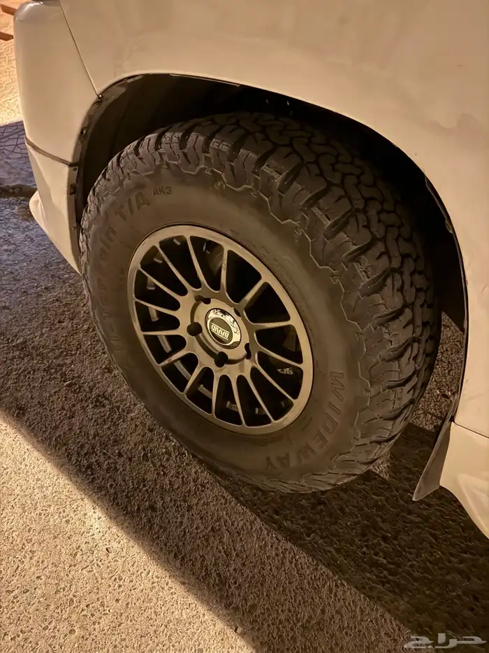 جنوط برايد خمس مسامير جنط مقاس17 مع كفرات حجريه 5