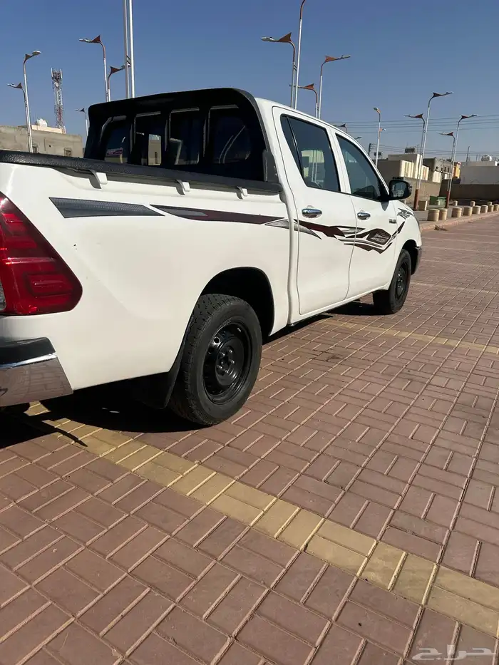 هايلكس 2020 GLXبنزين ممشي 260 بدي متحركات شرط استماره جديده 5