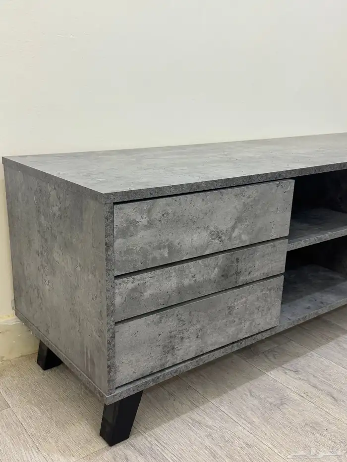 طاولة تلفزيون 1