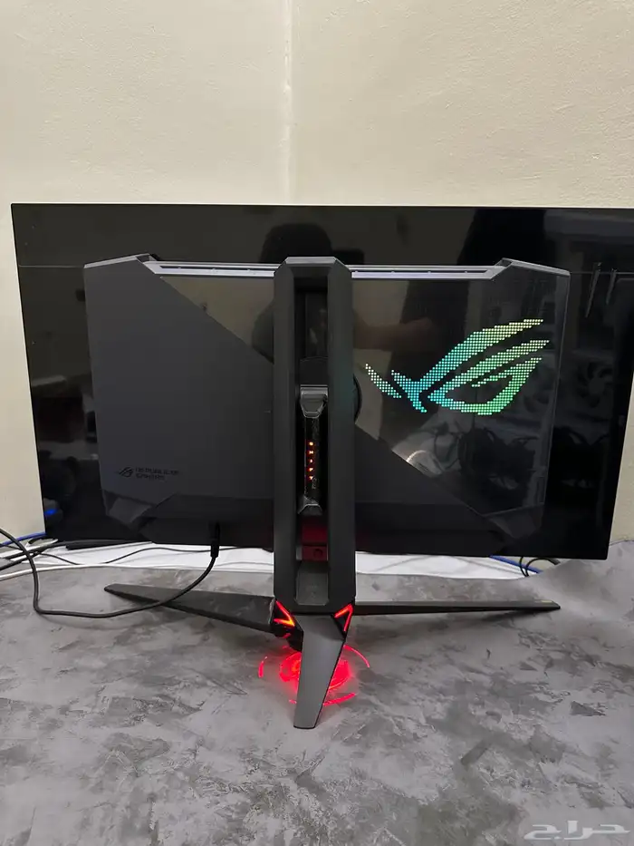 للبيع شاشة العاب اسوس روق سويفت OLED 1