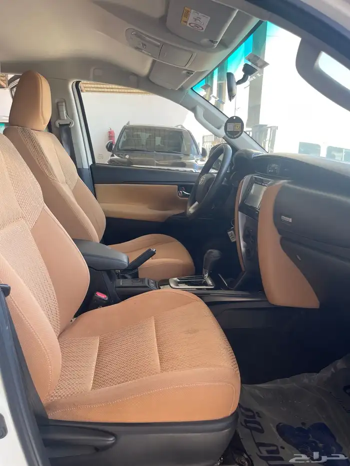 للبيع فورتشنرV4 2022(دبل) 6