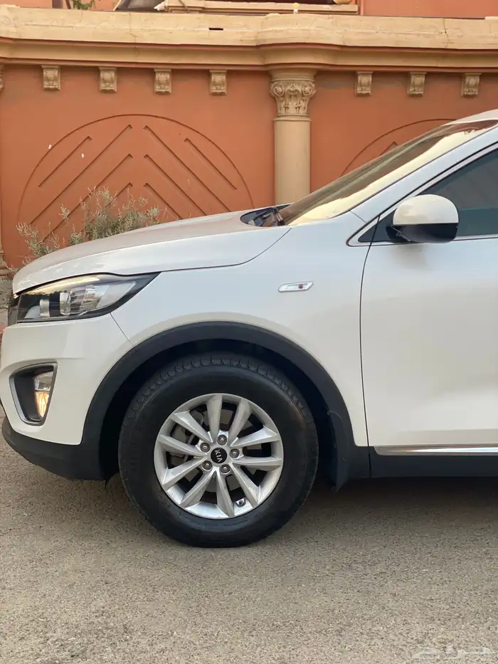 سورنتو 2017 نظيف جدا 4