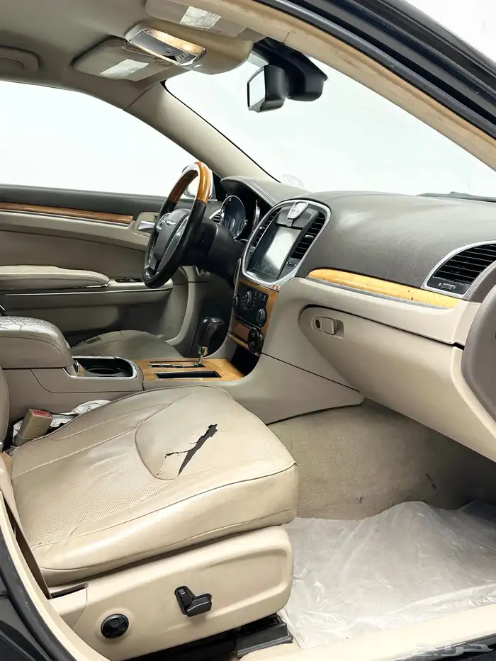 كرايزلر C300 نص فل هيمى 2012 7