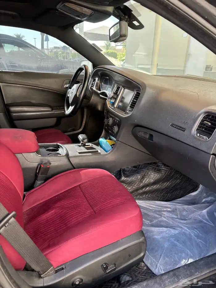 تشارجر 2013 نظيف السيارة للمستخدم فقط 7