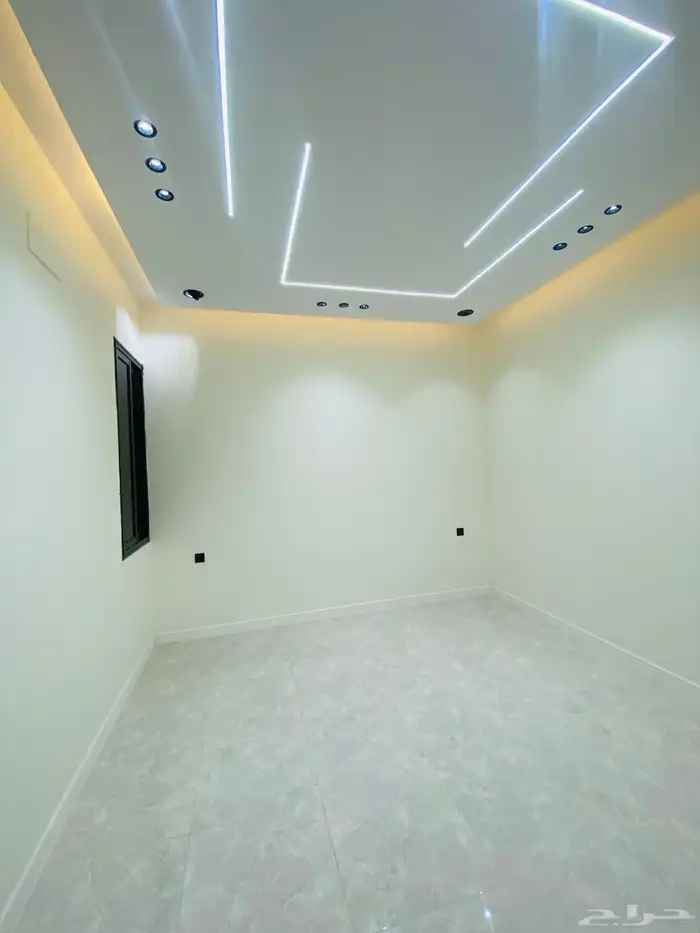 للبيع شقة دور ثاني مع سطح 6غرف ف درة الموسى 550 الف 15