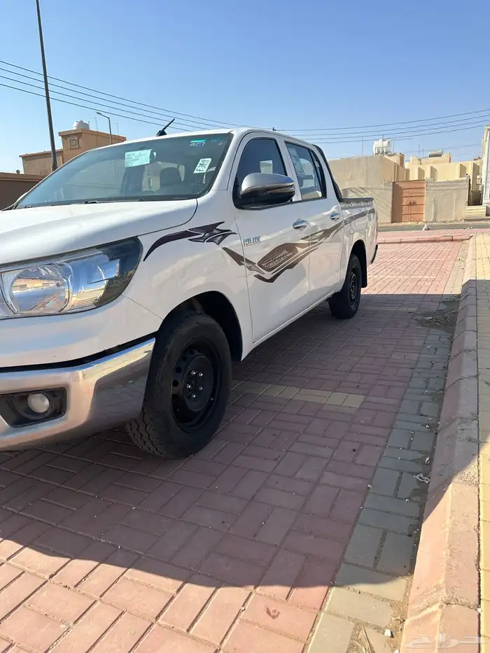 هايلكس 2020 GLXبنزين ممشي 260 بدي متحركات شرط استماره جديده 1