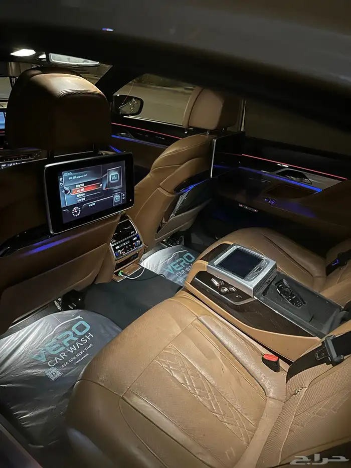 bmw 740li M بحالة الوكالة 18