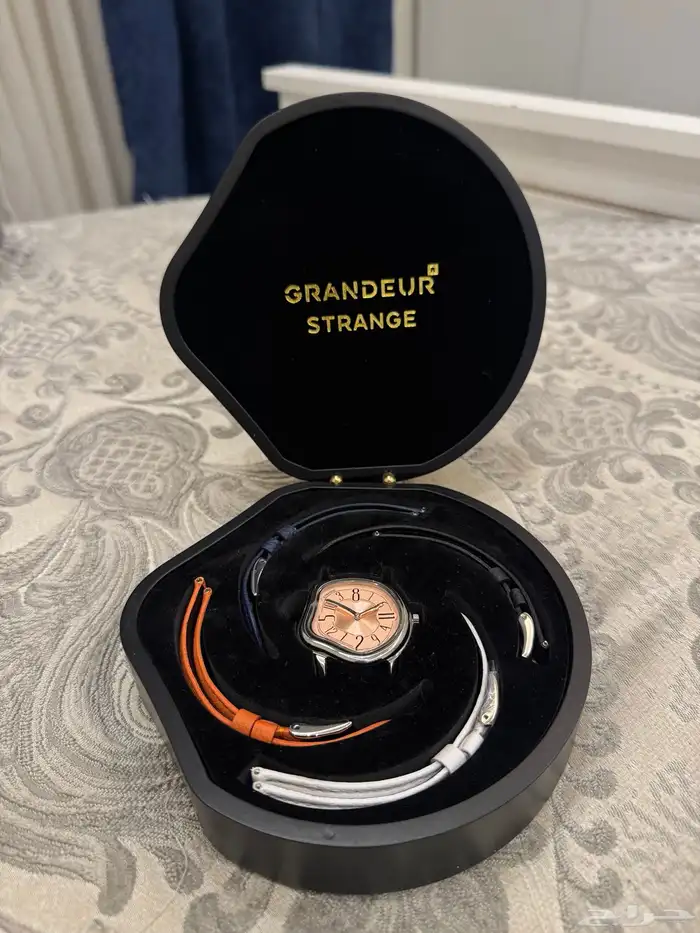 ساعة مميزة جدا  لأصحاب التميز 0