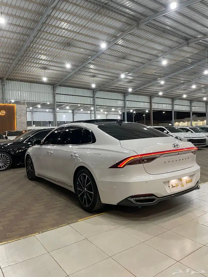 ازيرا موديل 2023 فل كامل 9