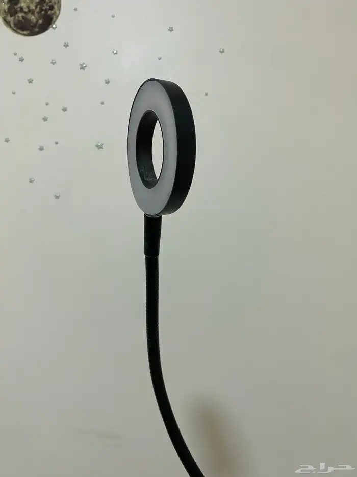 استاند اضاءة لتصوير مع مساكات للجوال مع ثلاث ألوان اضاءة 7