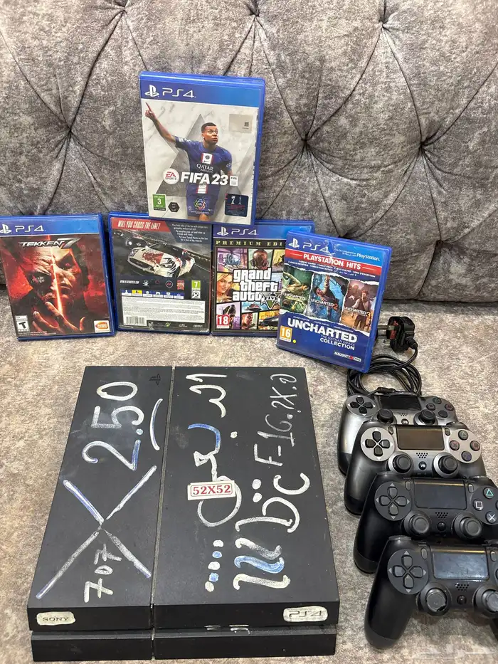 سوني 4 للبيع جميع غراضه معه 0