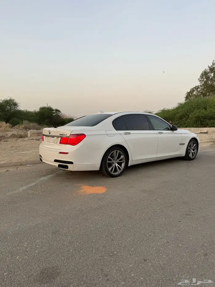 BMW750 موديل 2010 9