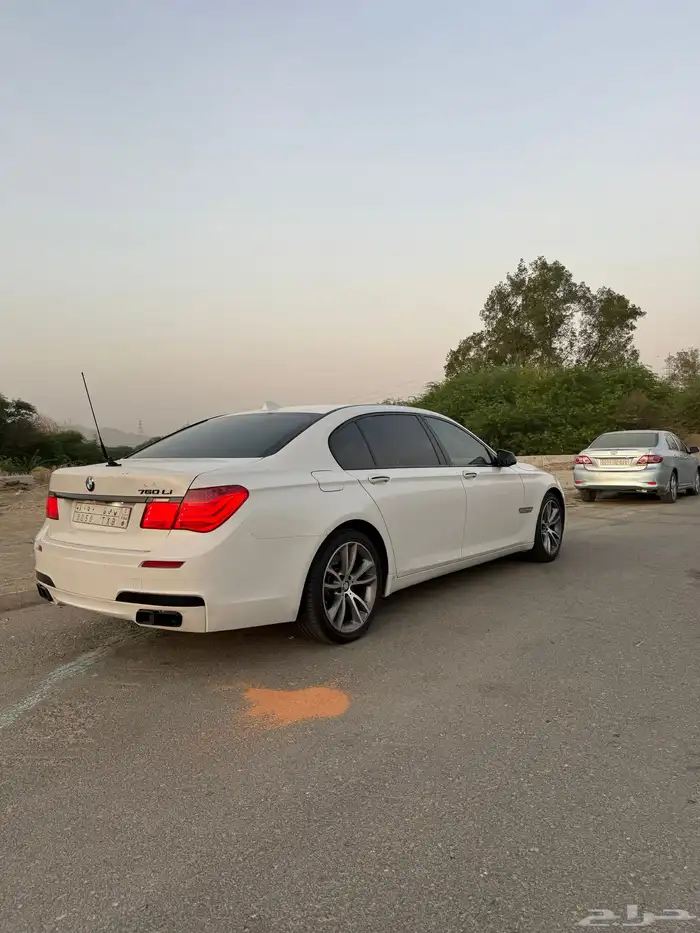 BMW750 موديل 2010 8