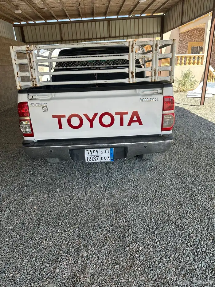 هايلوكس 14سعودي للبيع 3