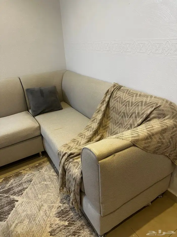 كنب حرف L مع طاولات عدد 5 5