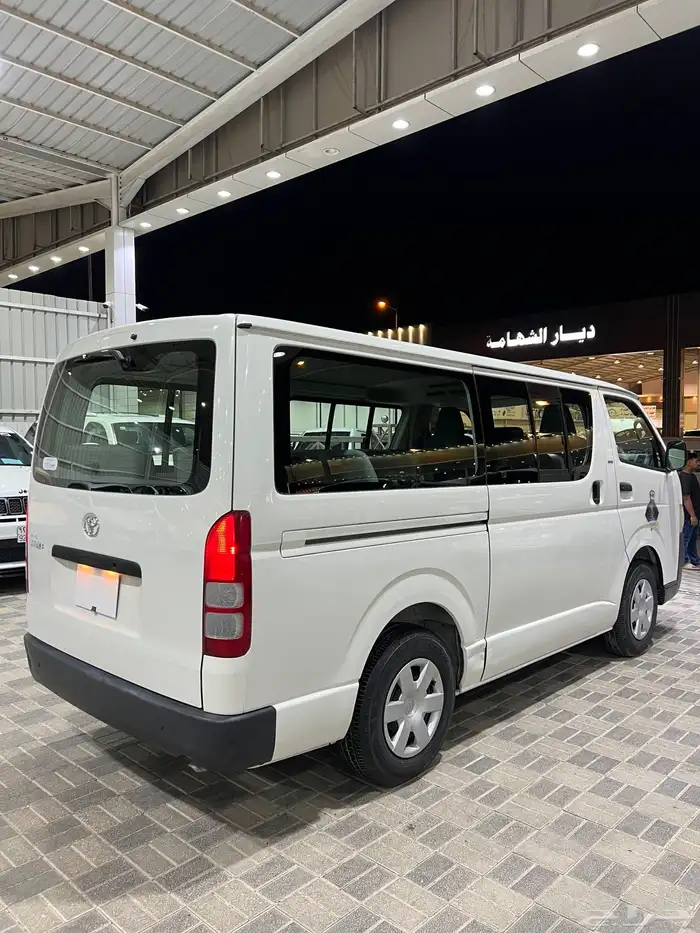 للبيع تويوتا هايس موديل 2007 بنزين (شبه أصفار) مخزن 5