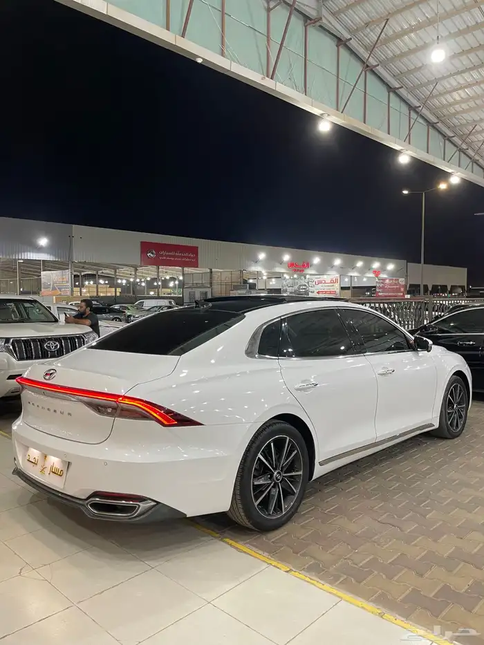 ازيرا موديل 2023 فل كامل 8