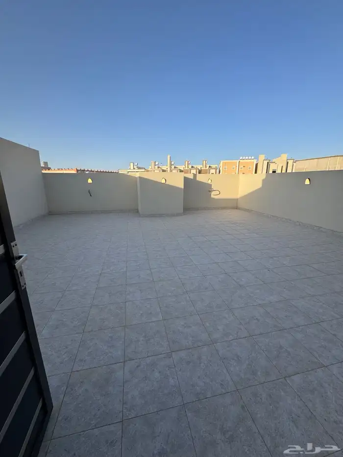 للبيع روف علوي دور ثاني مع ملحق بمشب مدخل مستقل بسعر مناسب 21