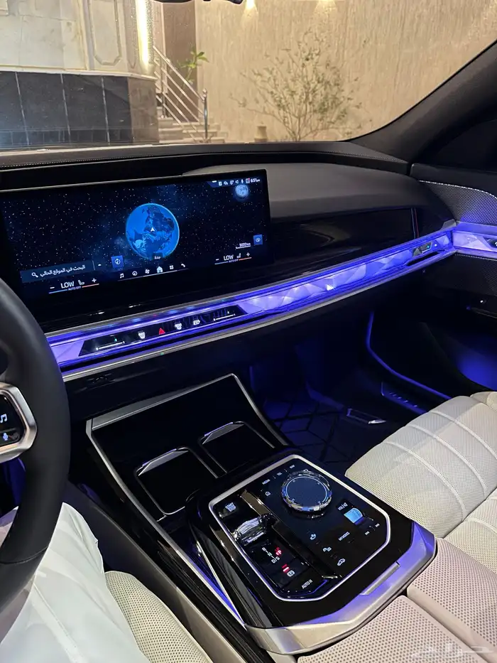 للبيع بي ام دبليو BMW 740i 2025 شبه جديدة 18