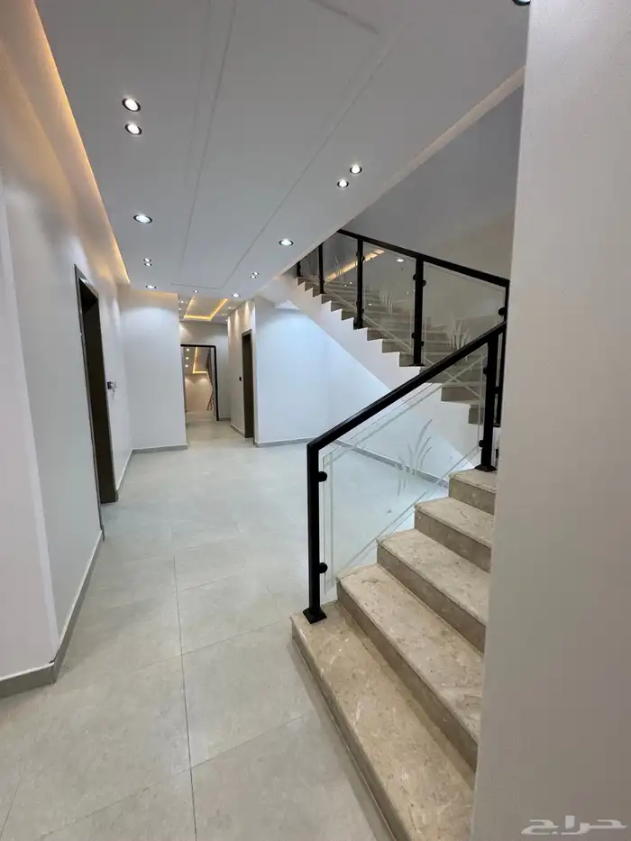 للبيع روف علوي دور ثاني مع ملحق بمشب مدخل مستقل بسعر مناسب 14