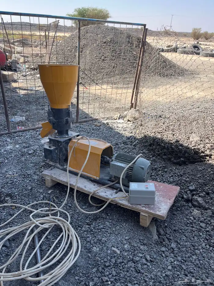 مكبس أعلاف 1