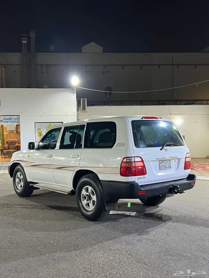 لاند كروزر جي اكس 2001 3