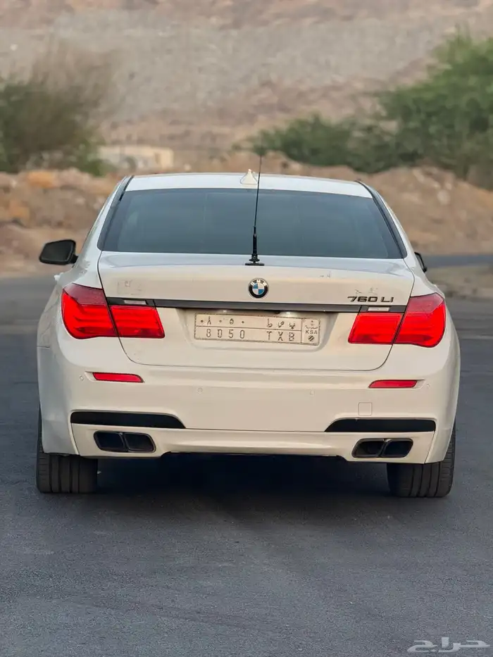 BMW750 موديل 2010 10