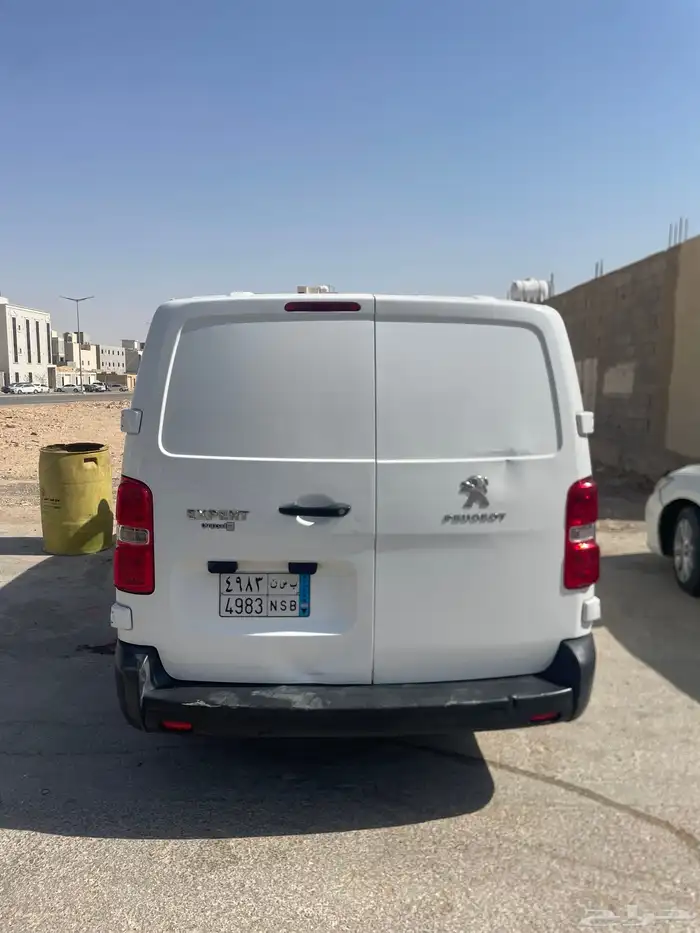 بيجو اكسبريت 2022 ديزل تماتيك 4