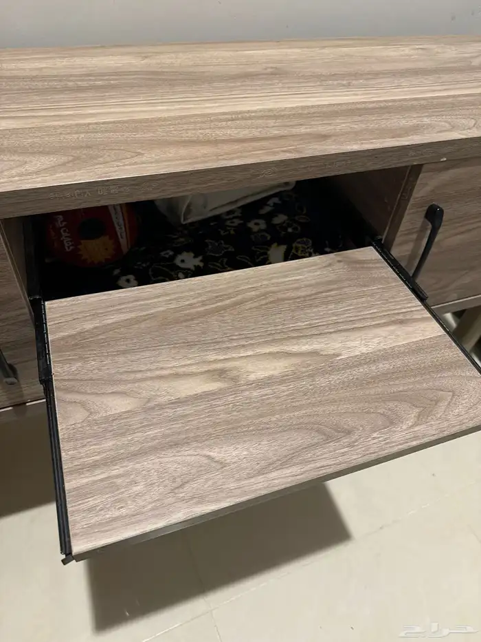 طاولة تلفزيون 3