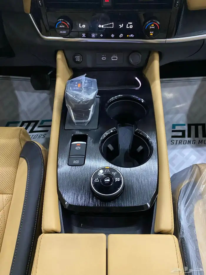 نيسان اكستريل SV بلس لون اسمنتي سقف اسود جديد اصفار 7