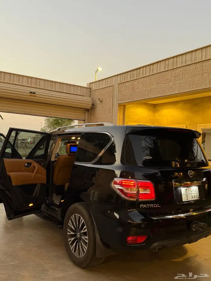 نيسان باترول بلاتينيوم 17