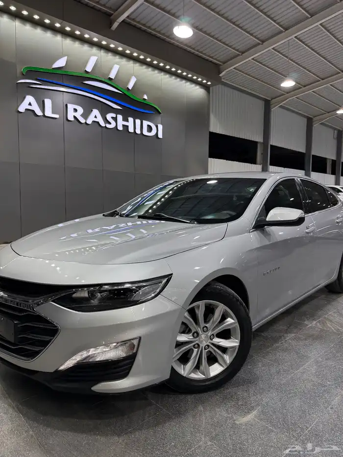شيفرولية ماليبو 2021 فضي لدى معرض(عبيد الرشيدي) 2