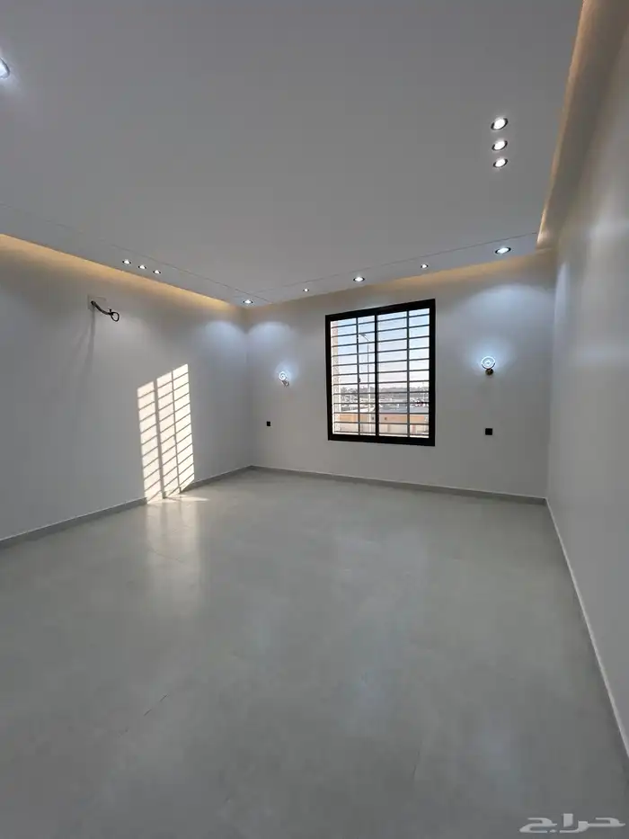 للبيع روف علوي بملحق مع مشب 8غرف 650الف 20