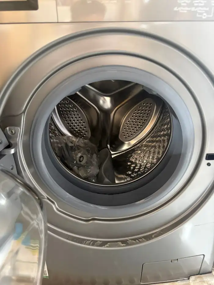 غساله هيتاشتي امامي 8 كيلو لون أستيل مخفض استوك 1