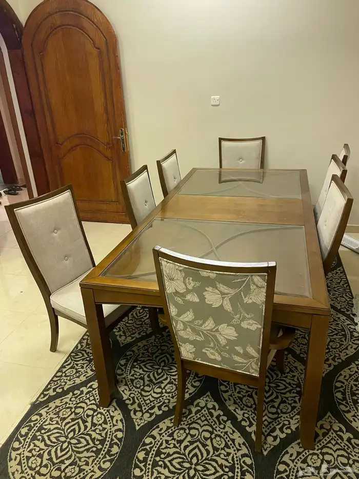 طاولة 8 كراسي مع بوفية 1